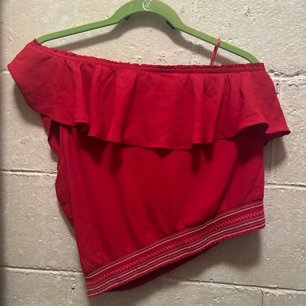 Red‎ Off-Shoulder Ruffle Top